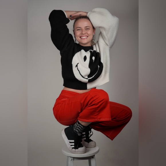 FARM Rio Sweaters - FARM Rio x Smiley Icon Collaboration Pullover Sweater Size Small